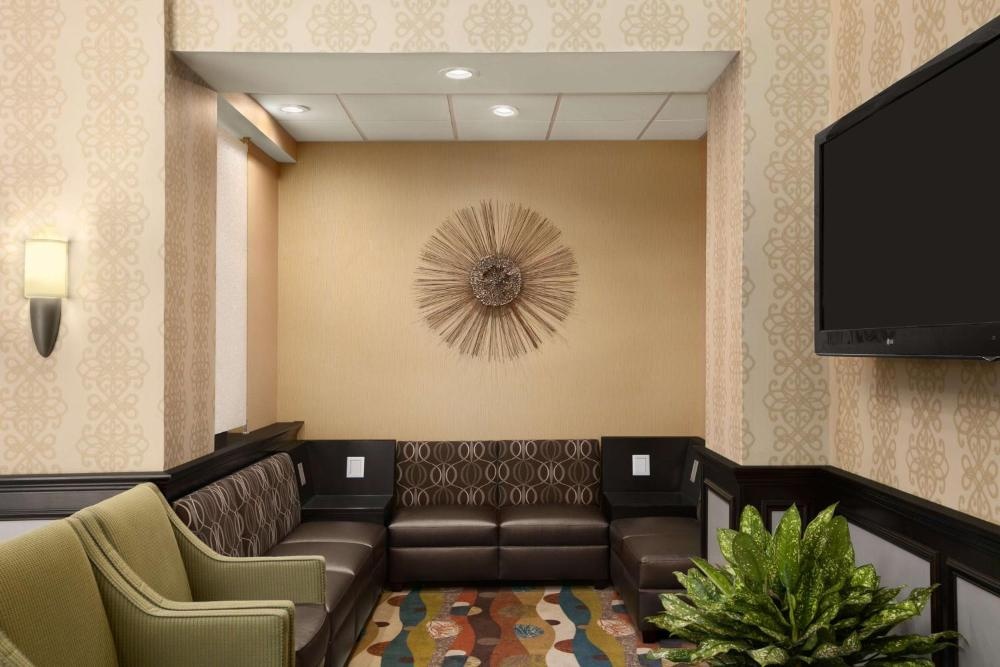 Days Inn by Wyndham Baltimore Inner Harbor Image 5